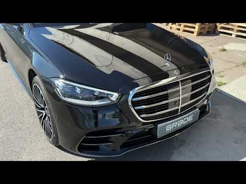Видео: Mercedes-Benz S 223 2025 чёрный на белом