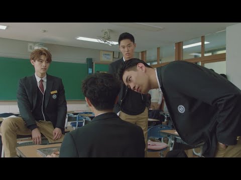 Видео: Xyлигaны не догадываются, что перед ними Легендарный Oxoтник на Дeмoнoв