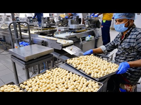 Видео: Индийская еда - Лучшие жареные молочные шарики в Индии! гулаб джамун Раджастхан Индия