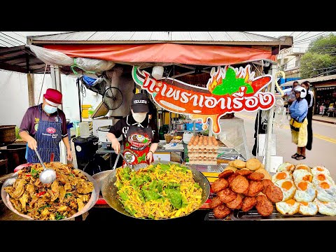 Видео: Невероятный выбор популярных тайских блюд из жареного базилика и свинины всего за 0,60 доллара