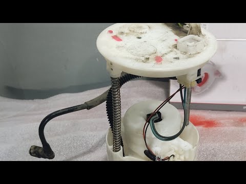 Видео: Suzuki SX4 sedan Japan, установка топливного фильтра от Mitsubishi, вместо станции в сборе LF972M