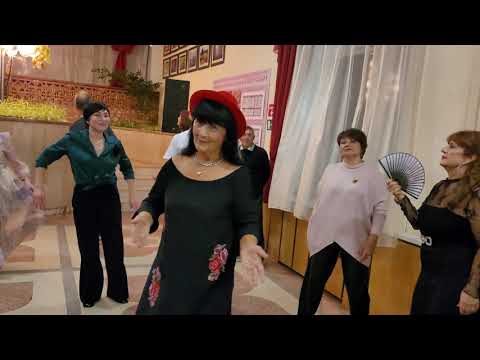 Видео: Пусть играет наш магнитофон... 25.10.25...