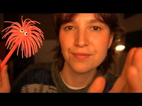Видео: ASMR-инструкции и индивидуальное внимание (быстро и хаотично)