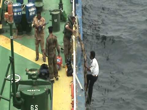 Видео: Реальные сомалийские пираты