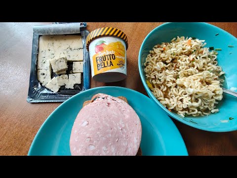 Видео: АСМР-ИТИНГ😋Дошик.Бутерброд 🥪 с колбасой.Сыр 🧀 с плесенью и сорбет Манго