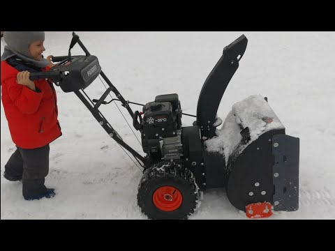 Видео: Снегоуборщик Patriot 750 Pro, отличный помощник по хозяйству))