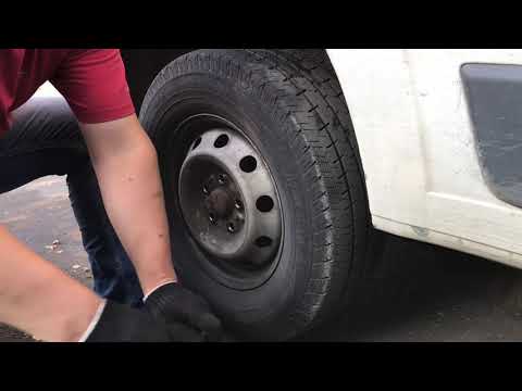 Видео: PEUGEOT BOXER 3 замена задних тормозных колодок и дисков, ремонт суппорта.