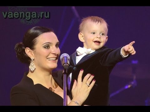 Видео: Елена Ваенга - "Мамины глаза", "Ленинградки" БКЗ "Октябрьский 28.01.2014