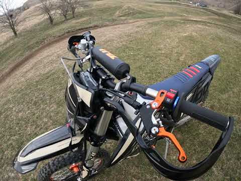 Видео: Обзор JHL z8i