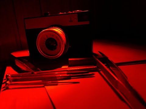 Видео: Разборка(ремонт) фотоаппарата Фэд 5 часть 1.Смотрите на скорости х2.