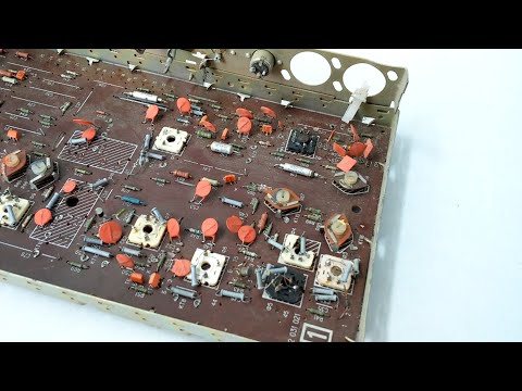 Видео: Плата з радіодеталями ТВ  1980-х років | Radioscrap from retro board TV
