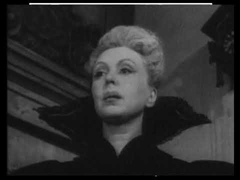 Видео: Актриса 30 лет снимала себя на камеру каждый день