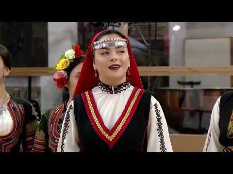 Видео: Хор Нуша и Quarto Quartet - "Море, тръгнал юнак" | Nusha Choir Quarto Quartet - "More trugnal yunak"