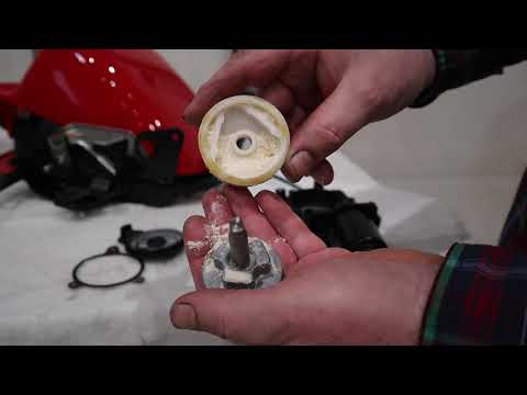 Видео: Ремонт мотора фары и замена шестерни на C4 Corvette