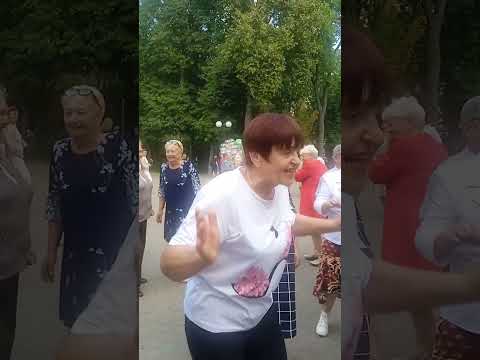 Видео: Осенний день в парке Гомеля.