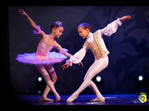 Видео: Школа классического балета "Little swan" Минск , па-де-труа из спектакля "Щелкунчик", Вайнонен В.И.