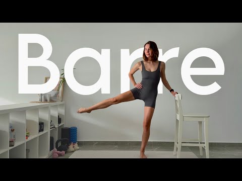 Видео: БАРРЕ - секрет красивых и стройных ножек | без инвентаря #hisports #фитнесдома