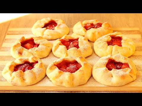 Видео: ТВОРОЖНЫЕ ПИРОЖКИ с Клубникой 🍓 Простой рецепт булочек к чаю. Выпечка с ЯГОДАМИ без Дрожжей