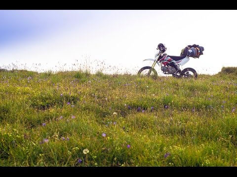 Видео: Дорога в облака | Road to the clouds | Путешествие на мотоцикле эндуро [Moto Life]