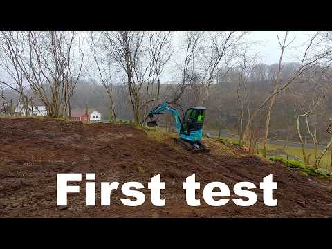 Видео: Первая работа с двухтонным китайским мини-экскаватором