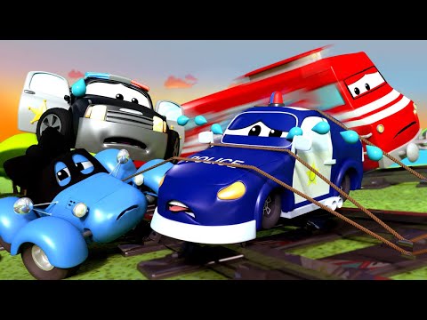 Видео: Патрулиращи коли -  Вързан за влаковата линия - Града на Колите 🚓 🚒 Детско анимационно филмче с коли