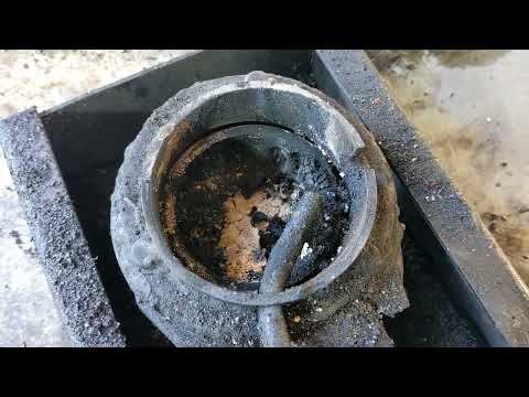 Видео: Бездымная печь на отработанном масле, обзор конструкции