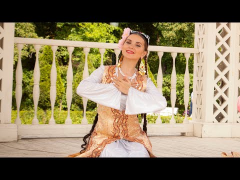 Видео: Занятия по узбекскому танцу, пластика рук. Uzbek dance.