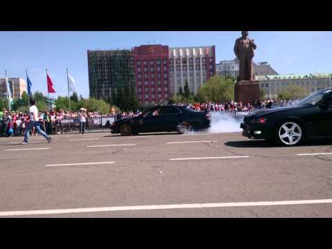 Видео: Дрифтеры на день города Чита 2014