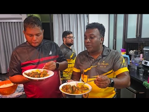 Видео: Мечта любителей карри! Курица, утка и рыба с далом и рисом 🇹🇹