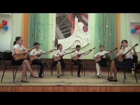Видео: И.Искаков - "Куришшилер бии" исп.ансамбль домбристов "Коктем"