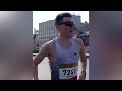 Видео: VLOG: Полумарафон Лужники. Меленчук Данила, @ШколаБегаДанилыМеленчука 