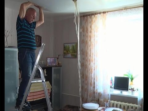 Видео: Затопило сразу несколько квартир и подъезды