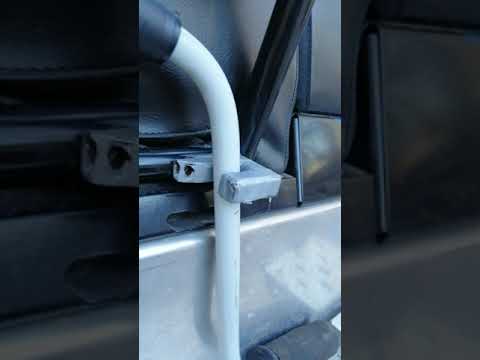 Видео: как закрепить  ледобур  на снегоходе Аrctik Cet