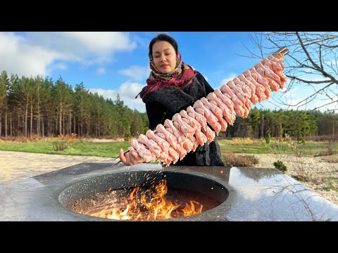 Видео: 😯 100 Куриных Крылышек Зажаренные в Тандыре и еще 100 В печи с Ананасом 😯