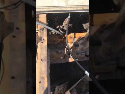 Видео: Как установить раздаточную коробку газ 69 на газель