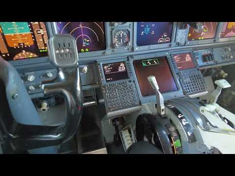 Видео: Как вводить маршрут в компьютер Боинга 737.