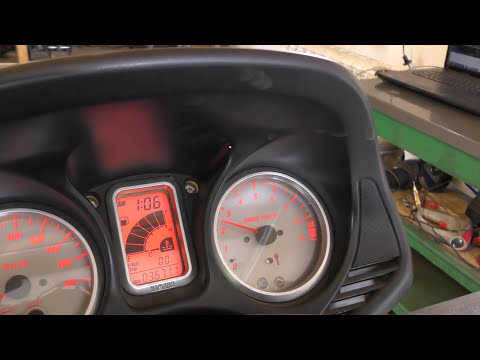 Видео: Ремонт и диагностика мотоцикла Ямаха Т-Макс 500  (Yamaha T-Max 500)