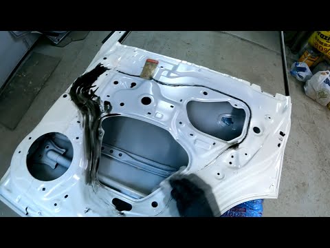 Видео: Чем убрать каучуковый герметик,как матовать краску матпастой, Toyota LC Prado 150 ч1