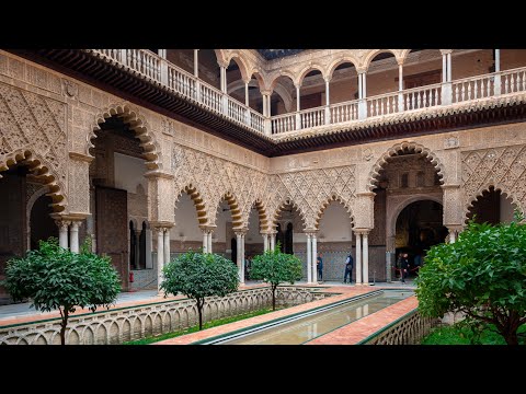 Видео: Испания: Севилья - жемчужина Андалусии, дворец Алькасар, табачная фабрика, площадь Испании