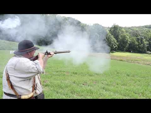 Видео: Стрельба из кремневой винтовки на 250 ярдов