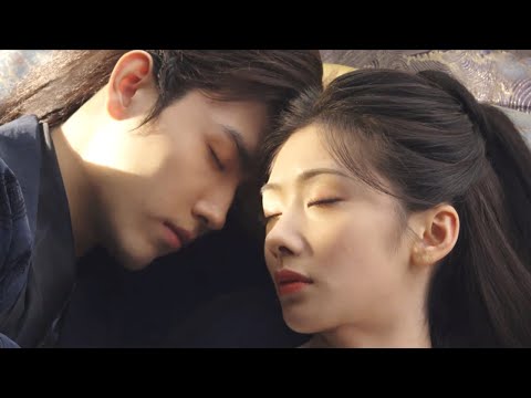 Видео: Мастер снова спас Золушку и исцелил ее с помощью духовной связи.