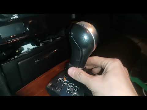 Видео: Инфинити fx 35, снятие блока srs.