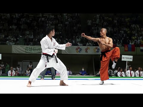 Видео: Мастер кунг-фу Шаолинь против мастера каратэ | Не связывайтесь с монахом Шаолиня