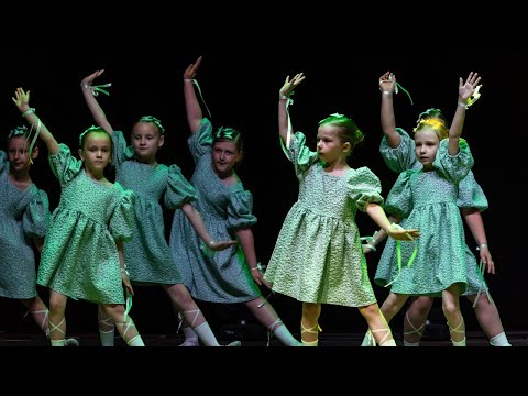Видео: Номер "Как по травкам" / Современная хореография