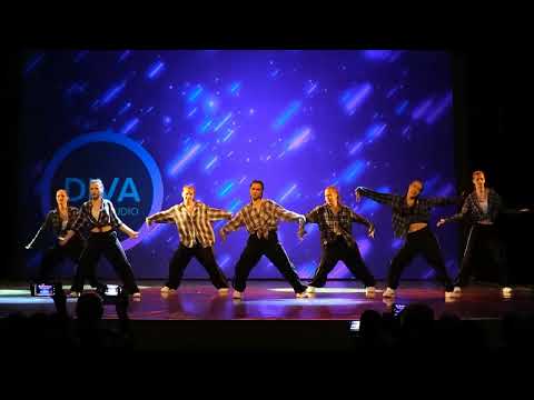 Видео: Летний отчетный концерт 2025. Abracadabra (джаз-фанк).