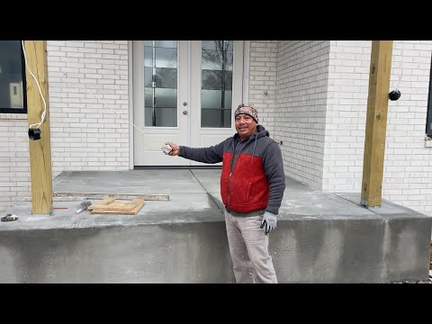 Видео: Как сделать две кирпичные колонны на крыльце