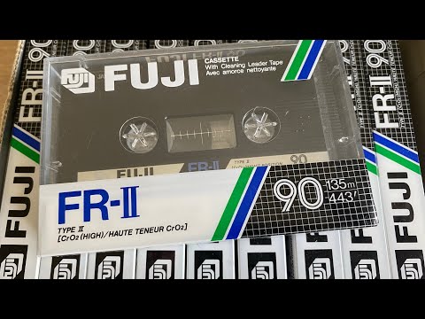 Видео: Небо в клеточку, друзья в полосочку: клеточно-полосатая Fuji FR II