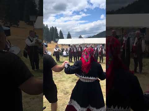 Видео: Мъжка битова група-Жълтуша на “Хайдушки поляни”🇧🇬