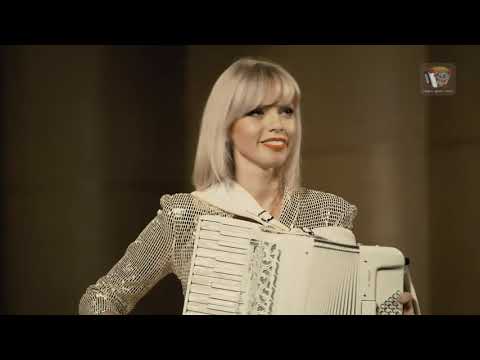 Видео: Дорогой длинною - Дуэт «ЛюбАня» / Those Were The Days - "LiubAnya" accordion duo