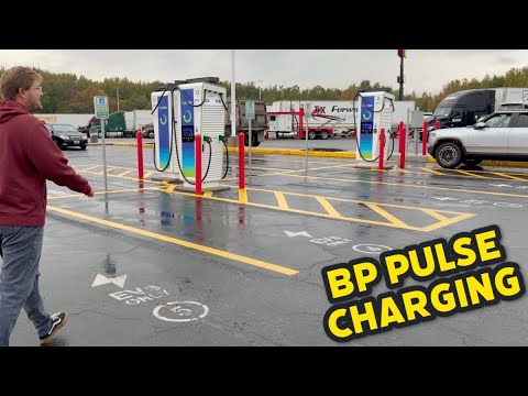 Видео: Моя первая зарядка в BP Pulse! Обзор растущей сети электромобилей DCFC